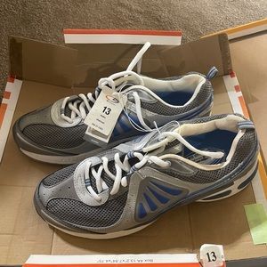 NWT Champion Gray Mens Running Sneaker
